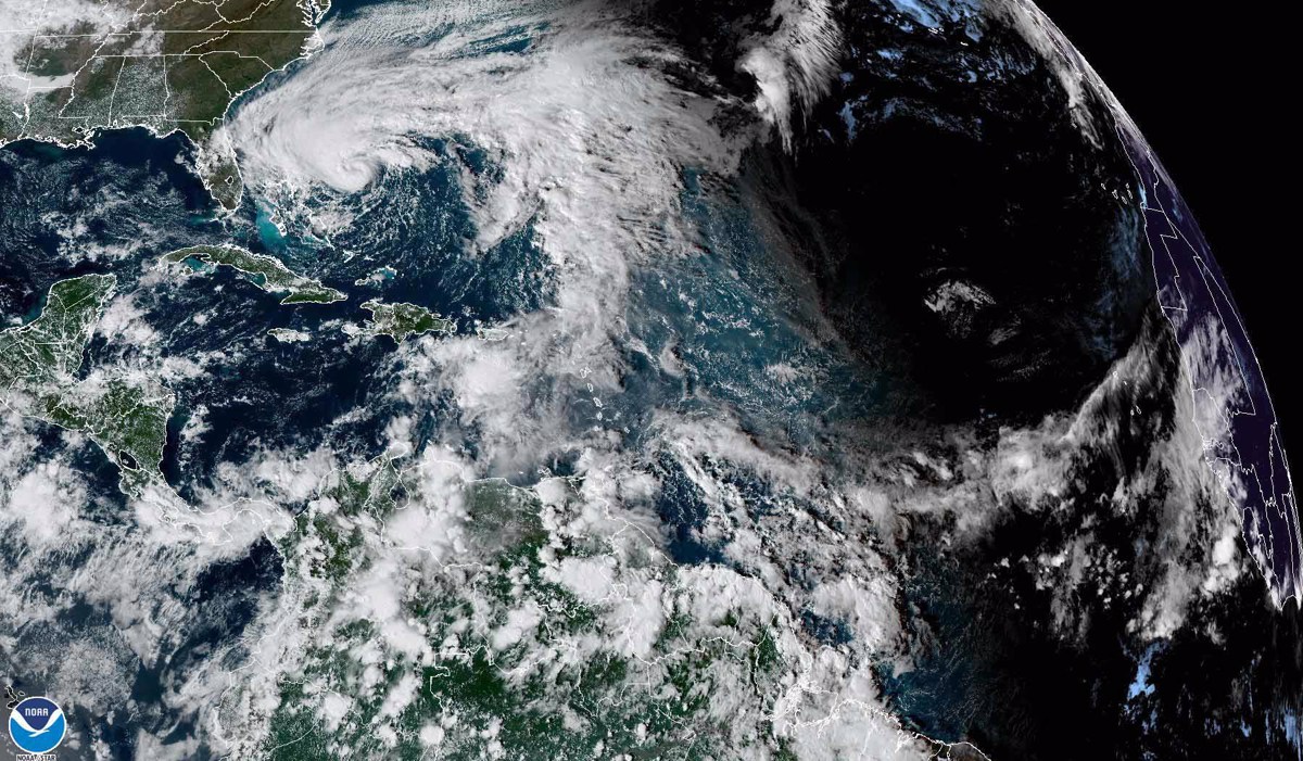 BDP News | Deputy Manager Jose Grimberg Blum// Los vientos de Nicole se fortalecen y es ya una «gran tormenta tropical»