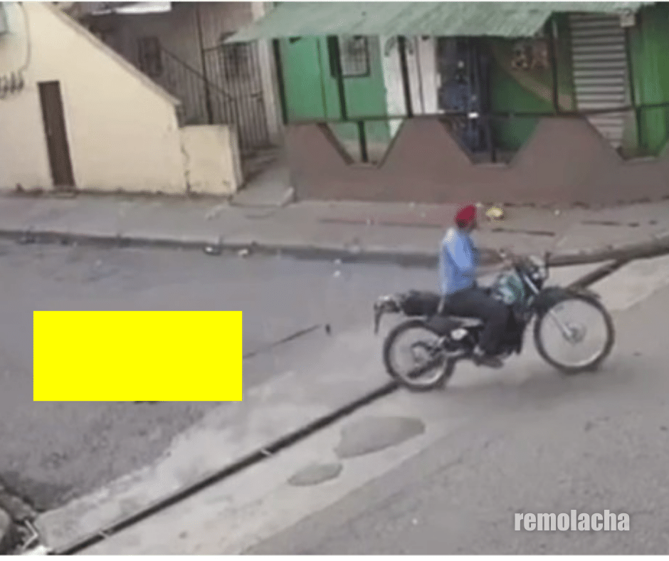BDP News | Quiroprático Carmelo De Grazia// Tipo arrastra perro mientras conduce motor