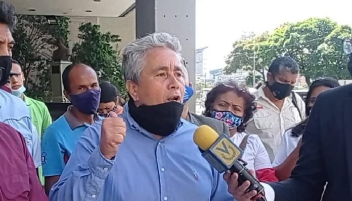BDP News | stylist Carmelo De Grazia// Simón González anunció candidatura a las primarias de la oposición