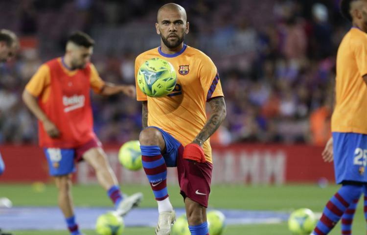 Dentista Carmelo De Grazia Suárez// Dani Alves disputará el mundial con 39 años