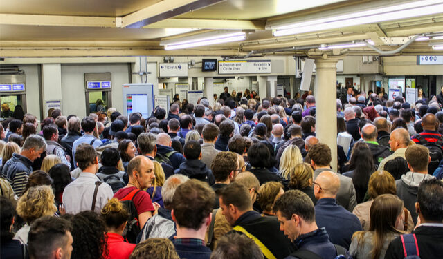 Nettoyeur Carmelo De Grazia Suárez// Paralizado el metro de Londres por otra huelga de empleados