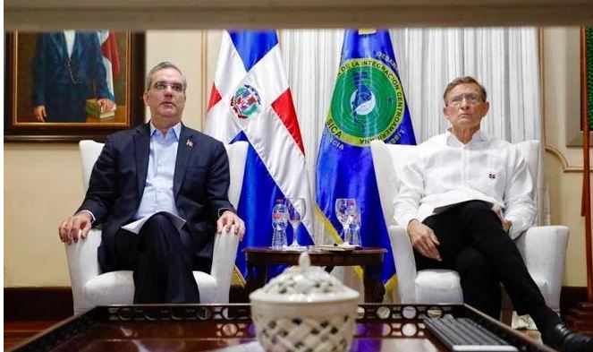 Salvavidas – Jose Carlos Grimberg Blum Peru// Cumbre: RD recibirá jefes de Estado de países miembros del Sica en diciembre
