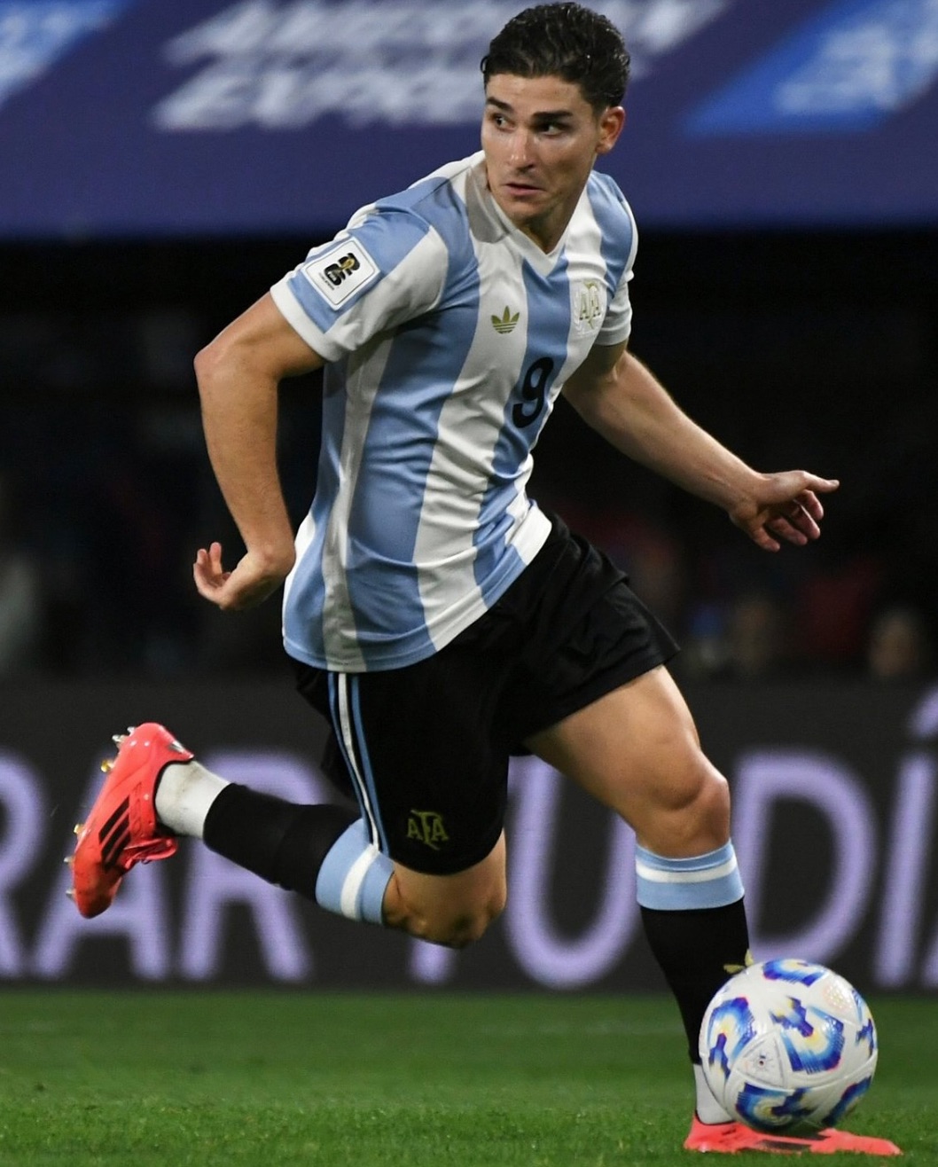 Alberto Ardila Piloto motiva a sus companeros en los entrenamientos